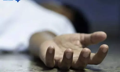 60 वर्षीय बुजुर्ग की सड़ी-गली लाश मिलने से सनसनी, 5-6 दिन पुराना शव मिलने की आशंका 60 वर्षीय बुजुर्ग की सड़ी-गली लाश मिलने से सनसनी, 5-6 दिन पुराना शव मिलने की आशंका
