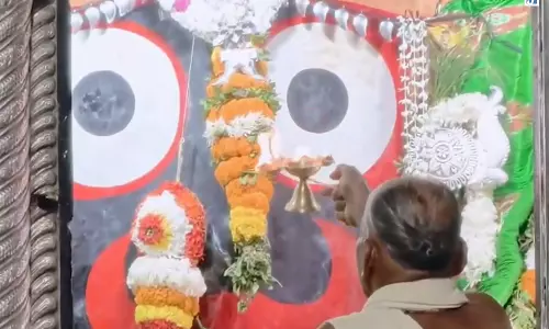 नवयौवन दर्शन के बाद पुरी में पहली पतितपावन संध्या आरती, श्रद्धालुओं ने किए दिव्य दर्शन नवयौवन दर्शन के बाद पुरी में पहली पतितपावन संध्या आरती, श्रद्धालुओं ने किए दिव्य दर्शन