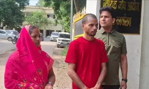 भरत तिवारी के भाई की दिल्ली यात्रा अधूरी, आयोग पर टिकी नजर भरत तिवारी के भाई की दिल्ली यात्रा अधूरी, आयोग पर टिकी नजर