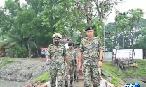 DG BSF ने भारत-बांग्लादेश सीमा की सुरक्षा व्यवस्था का लिया जायजा, फेंसिंग कार्यों की समीक्षा की