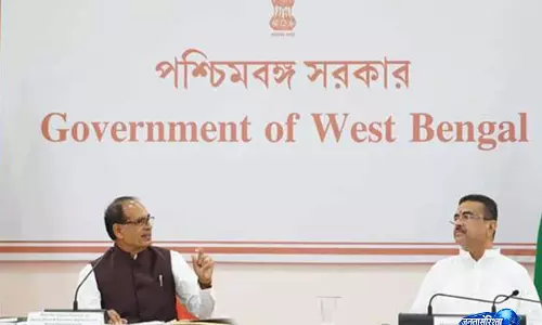 केंद्रीय मंत्री ने CM और राज्य मंत्रियों के साथ की चर्चा केंद्रीय मंत्री ने CM और राज्य मंत्रियों के साथ की चर्चा