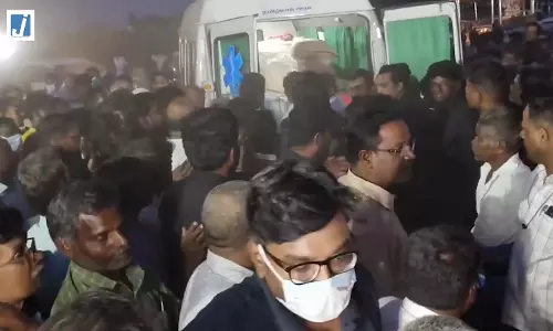विदेश से लौटा बेटे का पार्थिव शरीर, गांव में पसरा मातम विदेश से लौटा बेटे का पार्थिव शरीर, गांव में पसरा मातम
