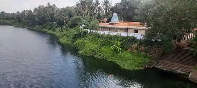 थमिरावरुनी नदी पर पार्क निर्माण का विरोध, सोशल एक्टिविस्ट ने कलेक्टर से लगाई रोक लगाने की मांग थमिरावरुनी नदी पर पार्क निर्माण का विरोध, सोशल एक्टिविस्ट ने कलेक्टर से लगाई रोक लगाने की मांग
