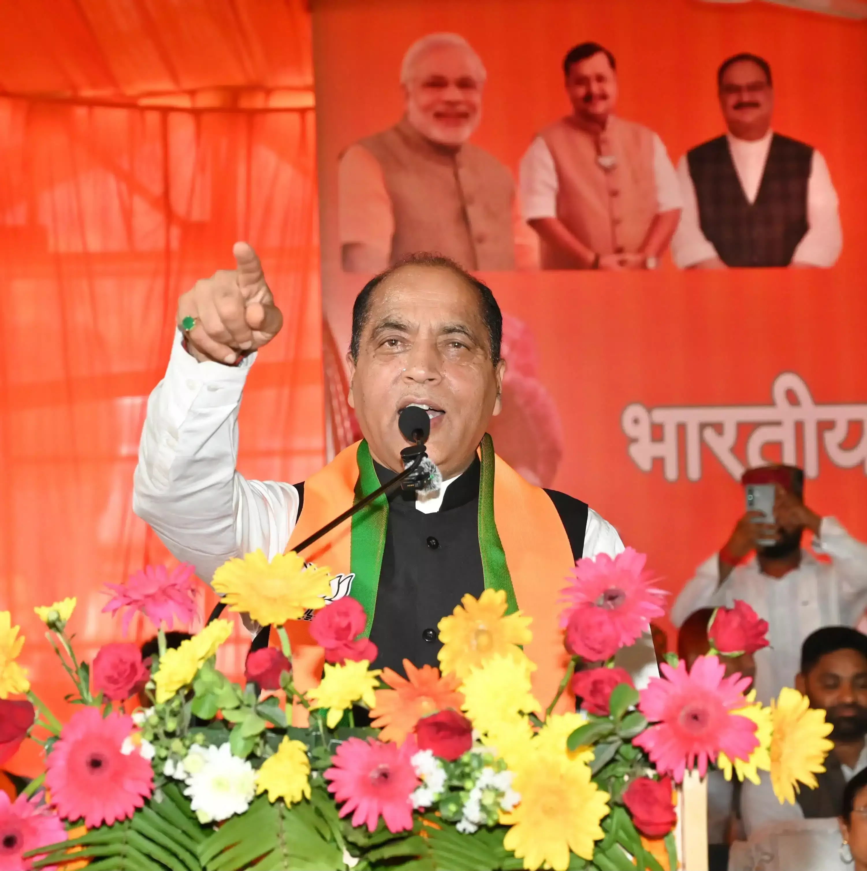 Mandi: जयराम ठाकुर का सरकार पर हमला, बोले- मंत्रिमंडल नहीं मित्रमंडल चल रहा Mandi: जयराम ठाकुर का सरकार पर हमला, बोले- मंत्रिमंडल नहीं मित्रमंडल चल रहा