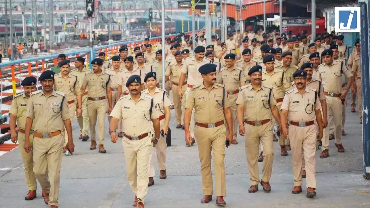 रेलवे नियमों का उल्लंघन पड़ेगा भारी, जानें क्या बदल रहा रेलवे नियमों का उल्लंघन पड़ेगा भारी, जानें क्या बदल रहा