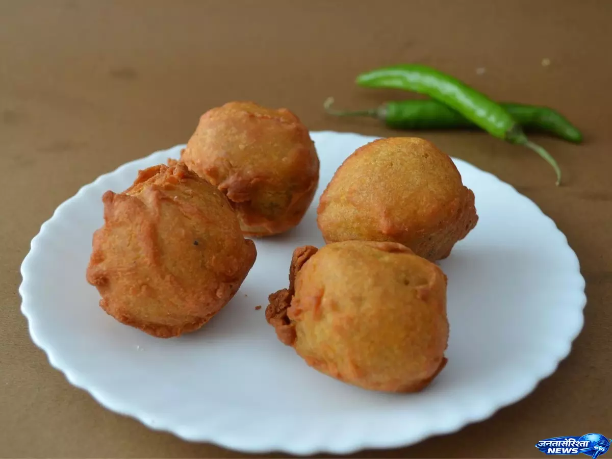 Expensive नाश्ता छोड़ें, मिनटों में बनाएं कुरकुरे आलू बोंडा Expensive नाश्ता छोड़ें, मिनटों में बनाएं कुरकुरे आलू बोंडा