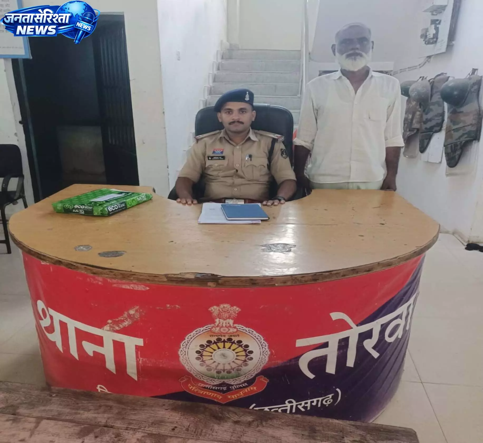 व्यापारी से मारपीट और पैसे मांगने वाला आदतन बदमाश गिरफ्तार व्यापारी से मारपीट और पैसे मांगने वाला आदतन बदमाश गिरफ्तार