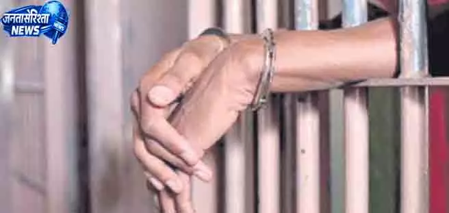 बेलघर में दो शिकारी बंदूक के साथ गिरफ्तार बेलघर में दो शिकारी बंदूक के साथ गिरफ्तार