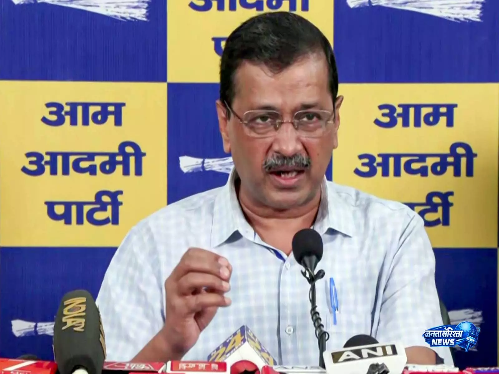केजरीवाल ने BJP के आरोपों पर किया पलटवार केजरीवाल ने BJP के आरोपों पर किया पलटवार