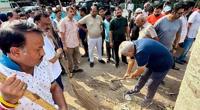 PM दौरे से पहले बदली ग्रेन मार्केट की तस्वीर PM दौरे से पहले बदली ग्रेन मार्केट की तस्वीर