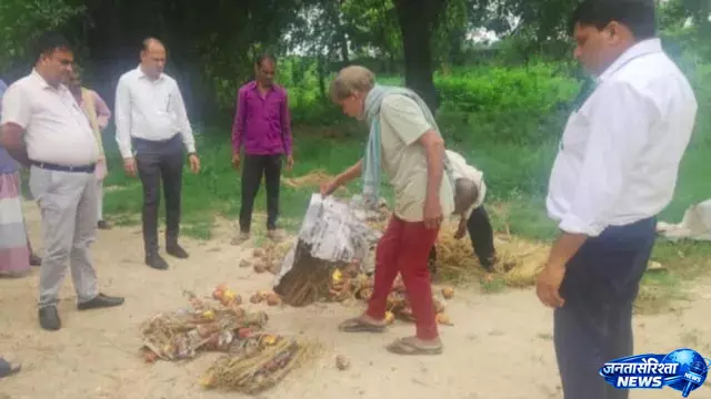 मिलावट पर बड़ी कार्रवाई, 2859 किलो खाद्य सामग्री नष्ट मिलावट पर बड़ी कार्रवाई, 2859 किलो खाद्य सामग्री नष्ट