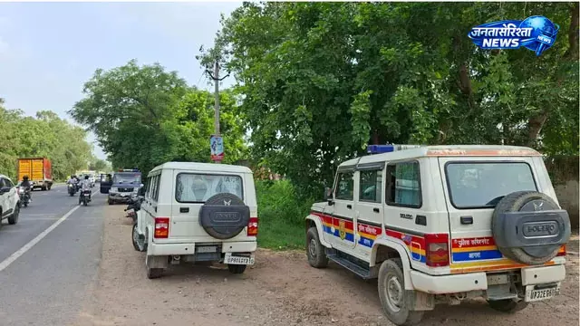 आगरा में सराफा कारोबारी से दिनदहाड़े 40 लाख की लूट आगरा में सराफा कारोबारी से दिनदहाड़े 40 लाख की लूट