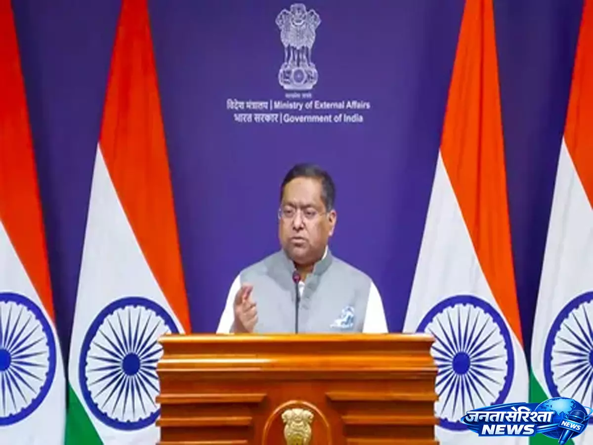 Indian नाविक की मौत पर विदेश मंत्रालय का कड़ा रुख, ईरान को किया तलब Indian नाविक की मौत पर विदेश मंत्रालय का कड़ा रुख, ईरान को किया तलब