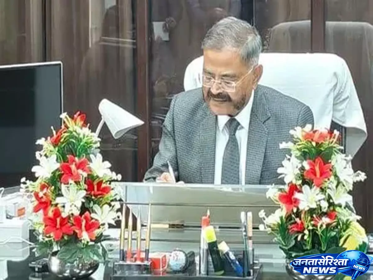 Recruitment examinations की अफवाहों से बचें अभ्यर्थी, UP शिक्षा सेवा चयन आयोग हुआ सख्त Recruitment examinations की अफवाहों से बचें अभ्यर्थी, UP शिक्षा सेवा चयन आयोग हुआ सख्त