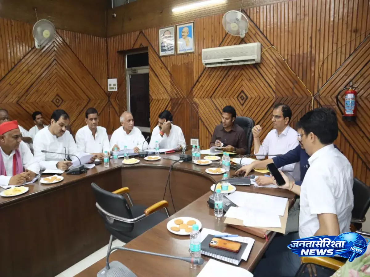 Saharanpu में चुनावी तैयारियां तेज, 82 बूथ परिवर्तन प्रस्तावों पर होगी जांच Saharanpu में चुनावी तैयारियां तेज, 82 बूथ परिवर्तन प्रस्तावों पर होगी जांच