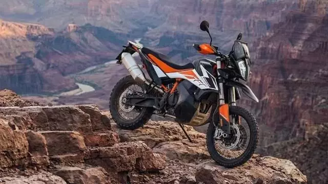 KTM 790 एडवेंचर की टेस्टिंग शुरू, नए लुक के साथ आएगी बाइक KTM 790 एडवेंचर की टेस्टिंग शुरू, नए लुक के साथ आएगी बाइक