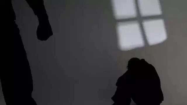 डेटिंग ऐप्स से 14 महिलाओं से दुष्कर्म? 64 वर्षीय आरोपी की खुली क्राइम कुंडली डेटिंग ऐप्स से 14 महिलाओं से दुष्कर्म? 64 वर्षीय आरोपी की खुली क्राइम कुंडली