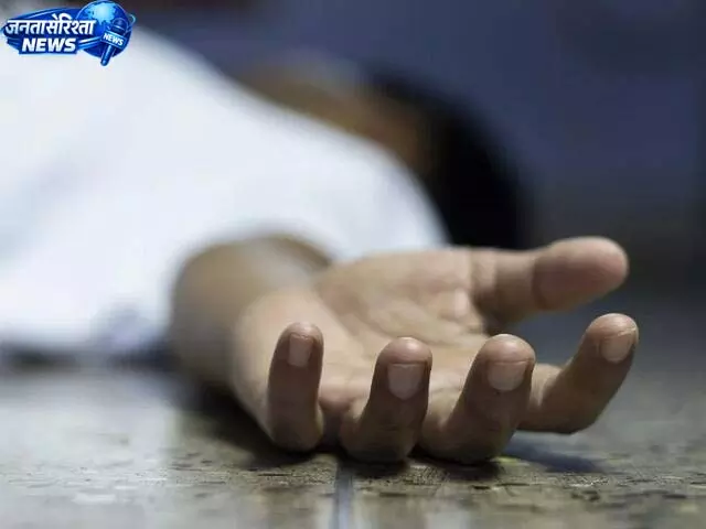 60 वर्षीय बुजुर्ग की सड़ी-गली लाश मिलने से सनसनी, 5-6 दिन पुराना शव मिलने की आशंका 60 वर्षीय बुजुर्ग की सड़ी-गली लाश मिलने से सनसनी, 5-6 दिन पुराना शव मिलने की आशंका