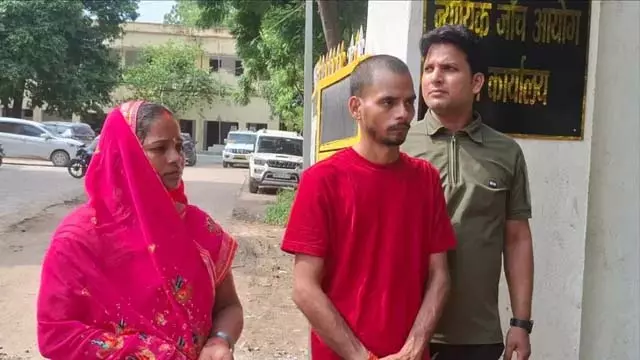 भरत तिवारी के भाई की दिल्ली यात्रा अधूरी, आयोग पर टिकी नजर भरत तिवारी के भाई की दिल्ली यात्रा अधूरी, आयोग पर टिकी नजर