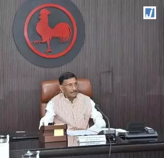 रांची में सीएसडी के आधुनिकीकरण और बजट बढ़ाने पर मंथन, संजय सेठ ने की समीक्षा बैठक रांची में सीएसडी के आधुनिकीकरण और बजट बढ़ाने पर मंथन, संजय सेठ ने की समीक्षा बैठक