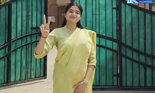 डिप्टी कलेक्टर बनी मीनाक्षी, मां के मिलकर चला रही थी टिफिन सर्विस, साथ में पढाई की और पाईं सफलता