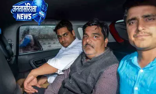 Delhi Court: हिंदुओं के खिलाफ नफरत से जुटी भीड़ Delhi Court: हिंदुओं के खिलाफ नफरत से जुटी भीड़