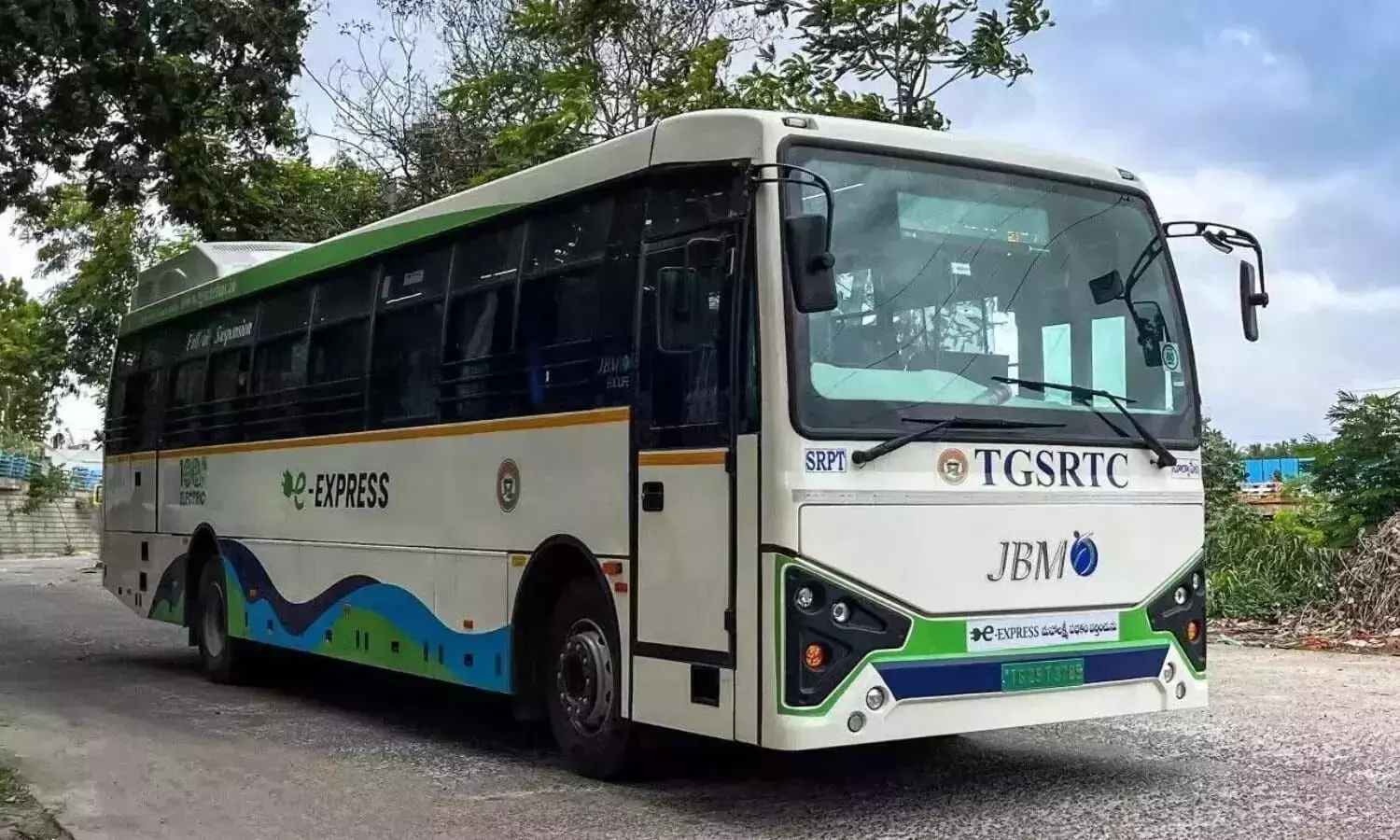 Telangana: मंज़ूरी मिलने के बाद 400 JBM इलेक्ट्रिक बसें फिर से सड़कों पर Telangana: मंज़ूरी मिलने के बाद 400 JBM इलेक्ट्रिक बसें फिर से सड़कों पर