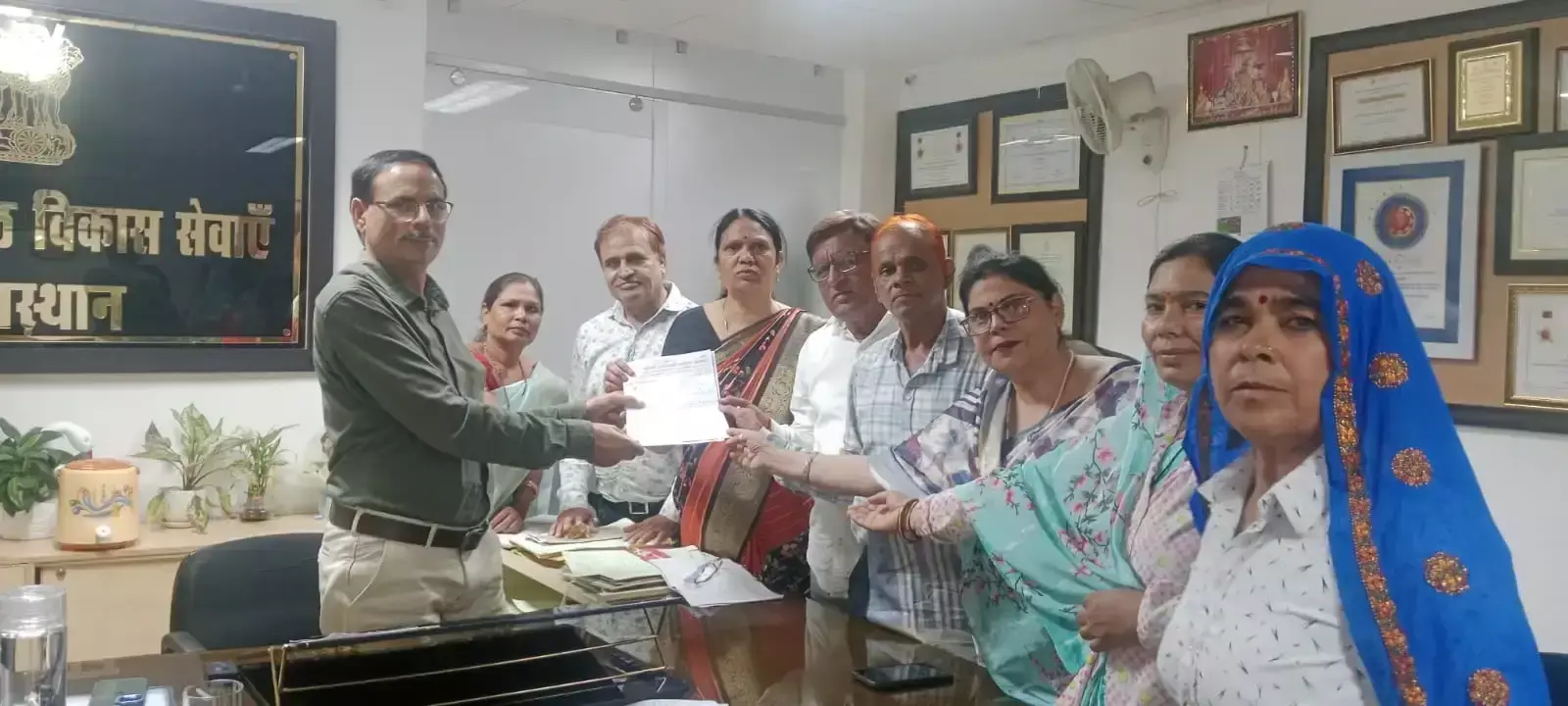 Jaipur: आंगनबाड़ी कर्मियों की समस्याओं के समाधान की दिशा में अहम बैठक Jaipur: आंगनबाड़ी कर्मियों की समस्याओं के समाधान की दिशा में अहम बैठक