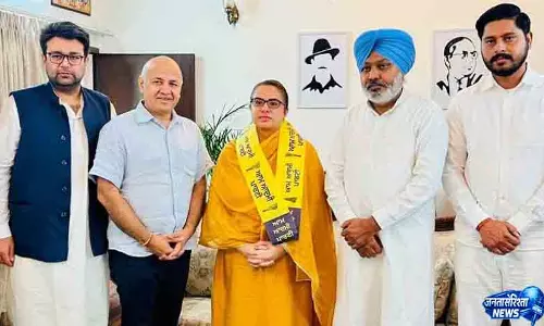 शिव लाल डोडा की बहू AAP में शामिल शिव लाल डोडा की बहू AAP में शामिल