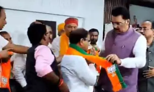 प्रशांत किशोर के पार्टी के दिग्गज नेता बीजेपी में हुए शामिल