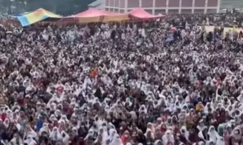 पीओके में हालात तनावपूर्ण, जेएएसी नेता ने इस्लामाबाद के फेक नैरेटिव पर किया प्रहार पीओके में हालात तनावपूर्ण, जेएएसी नेता ने इस्लामाबाद के फेक नैरेटिव पर किया प्रहार