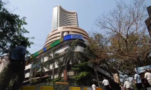 तेजी के बाद बाजार में दबाव, सेंसेक्स की रफ्तार थमी