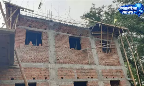 54 लाख के स्वास्थ्य केंद्र का छज्जा गिरा, गुणवत्ता पर सवाल 54 लाख के स्वास्थ्य केंद्र का छज्जा गिरा, गुणवत्ता पर सवाल