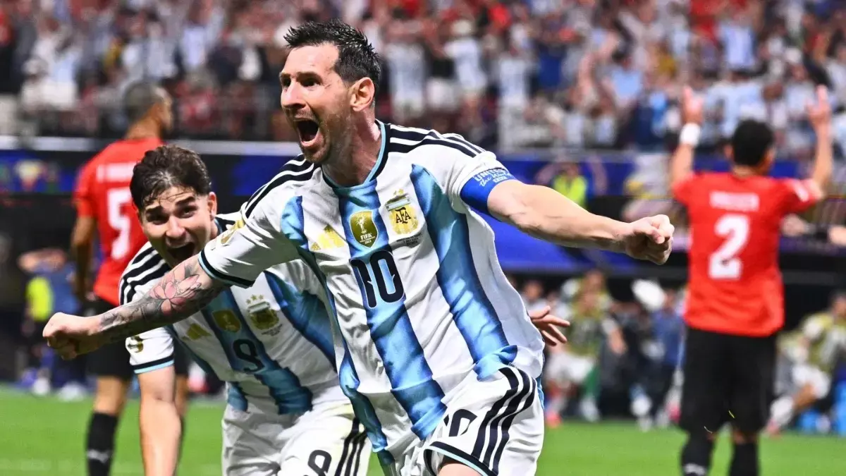 Messi की अर्जेंटीना और Bellingham की इंग्लैंड में टक्कर, भारत में ऐसे देखें FIFA WC 2026 सेमीफाइनल Messi की अर्जेंटीना और Bellingham की इंग्लैंड में टक्कर, भारत में ऐसे देखें FIFA WC 2026 सेमीफाइनल