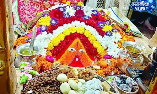 चिंतपूर्णी मंदिर में CCTV की नजर में खुलता है दानपात्र चिंतपूर्णी मंदिर में CCTV की नजर में खुलता है दानपात्र