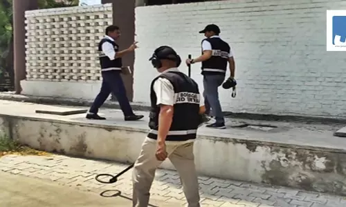 डाकघर और पासपोर्ट ऑफिस को बम से उड़ाने की धमकी, परिसर खाली