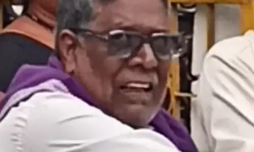 स्टेट बैंक के सामने लाखों की लूट, बुजुर्ग के शोर मचाने पर लूटेरा गिरफ्तार
