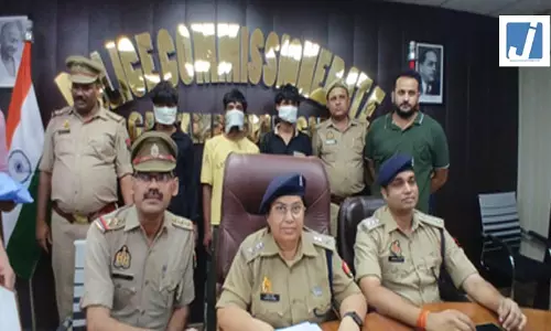 दोपहिया वाहन चोरी और मोबाइल स्नैचिंग गैंग का पर्दाफाश, तीन आरोपी गिरफ्तार, 7 वाहन और 3 मोबाइल बरामद दोपहिया वाहन चोरी और मोबाइल स्नैचिंग गैंग का पर्दाफाश, तीन आरोपी गिरफ्तार, 7 वाहन और 3 मोबाइल बरामद