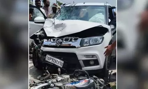 रफ्तार का कहर: 110 की स्पीड से आ रही कार ने बाइक को मारी टक्कर, दो की मौत रफ्तार का कहर: 110 की स्पीड से आ रही कार ने बाइक को मारी टक्कर, दो की मौत