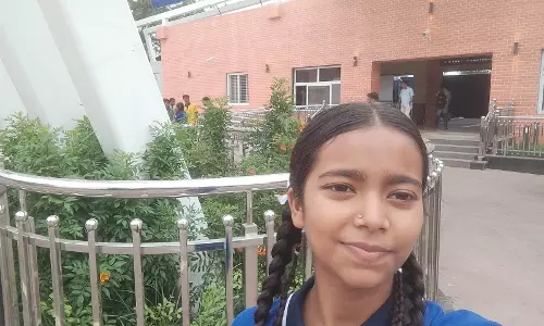 अमृत भारत स्टेशन योजना, सरोना के स्कूली बच्चों ने ली सेल्फी विथ स्टेशन अमृत भारत स्टेशन योजना, सरोना के स्कूली बच्चों ने ली सेल्फी विथ स्टेशन