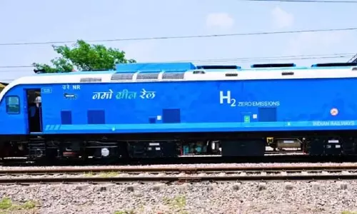 ग्रीन रेलवे की ओर कदम, 35 हाइड्रोजन ट्रेनें चलाने की योजना ग्रीन रेलवे की ओर कदम, 35 हाइड्रोजन ट्रेनें चलाने की योजना