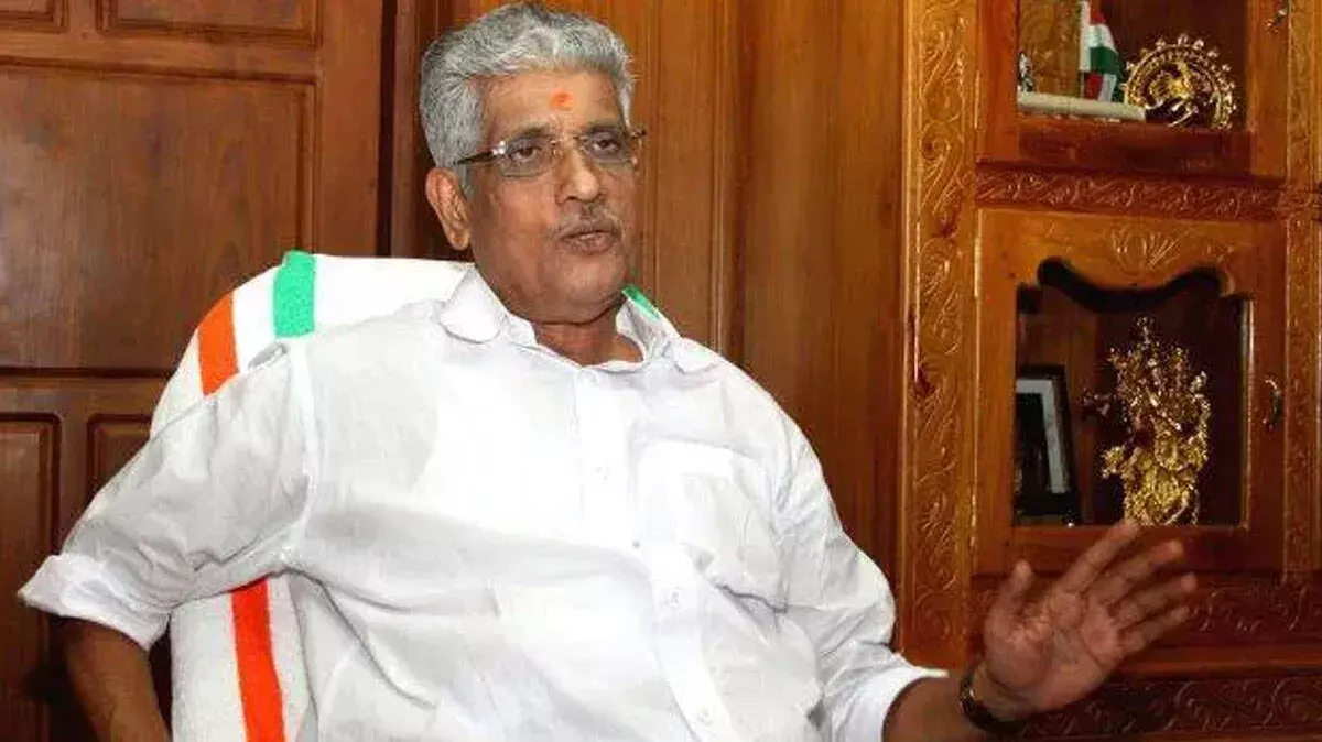NSS चीफ का सतीशन पर तीखा हमला, विजयन की तारीफ में पढ़े कसीदे NSS चीफ का सतीशन पर तीखा हमला, विजयन की तारीफ में पढ़े कसीदे