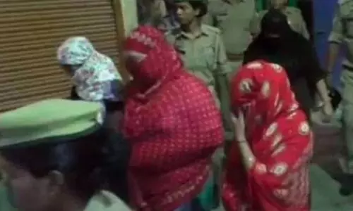तंग गलियों में देह व्यापार का खुलासा, पुलिस कार्रवाई