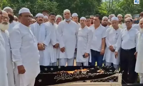 राजकीय सम्मान के साथ सुपुर्द-ए-खाक हुए पूर्व मंत्री मन्नान मलिक राजकीय सम्मान के साथ सुपुर्द-ए-खाक हुए पूर्व मंत्री मन्नान मलिक