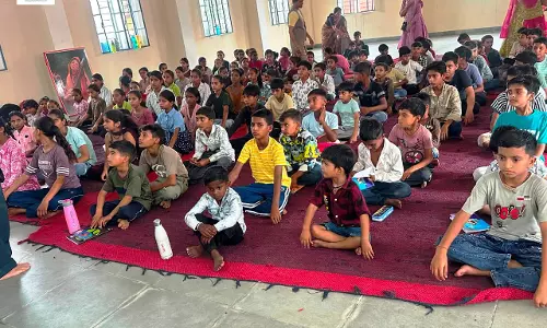 बाल संस्कार शिविर का दूसरा दिन, अनुशासन और देशप्रेम के पाठ से महका बच्चों का बचपन बाल संस्कार शिविर का दूसरा दिन, अनुशासन और देशप्रेम के पाठ से महका बच्चों का बचपन