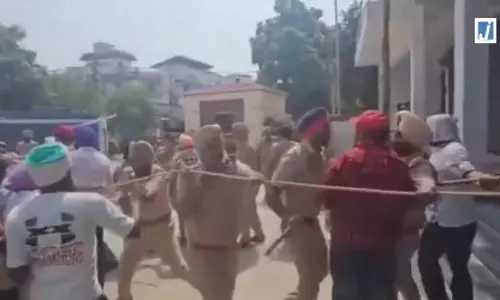 कर्मचारियों पर कार्रवाई को लेकर सुखबीर बादल का भगवंत मान सरकार पर हमला कर्मचारियों पर कार्रवाई को लेकर सुखबीर बादल का भगवंत मान सरकार पर हमला
