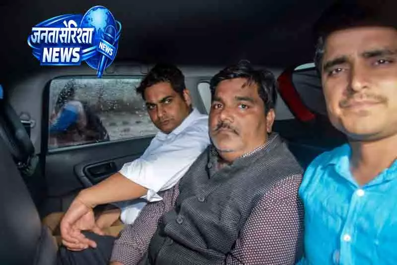Delhi Court: हिंदुओं के खिलाफ नफरत से जुटी भीड़ Delhi Court: हिंदुओं के खिलाफ नफरत से जुटी भीड़