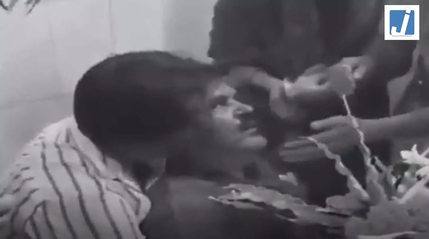 भक्तिमय माहौल के बीच पुजारी की मौत, हार्ट अटैक से थम गई सांसें भक्तिमय माहौल के बीच पुजारी की मौत, हार्ट अटैक से थम गई सांसें
