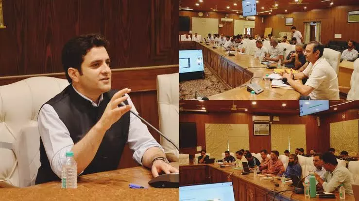 Budgam: पीएम गति शक्ति योजना को लेकर बडगाम में जिला स्तरीय कार्यशाला Budgam: पीएम गति शक्ति योजना को लेकर बडगाम में जिला स्तरीय कार्यशाला