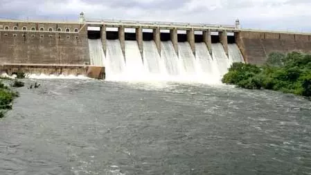 तमिलनाडुः भवानीसागर नहर की तीनों शाखाओं में समान पानी छोड़ने की किसानों की मांग तमिलनाडुः भवानीसागर नहर की तीनों शाखाओं में समान पानी छोड़ने की किसानों की मांग